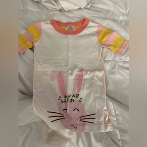 Girl’s pajama top
